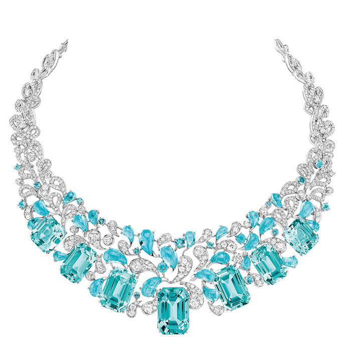 Chaumet 海水藍寶鑲鑽項鍊,價格電洽。